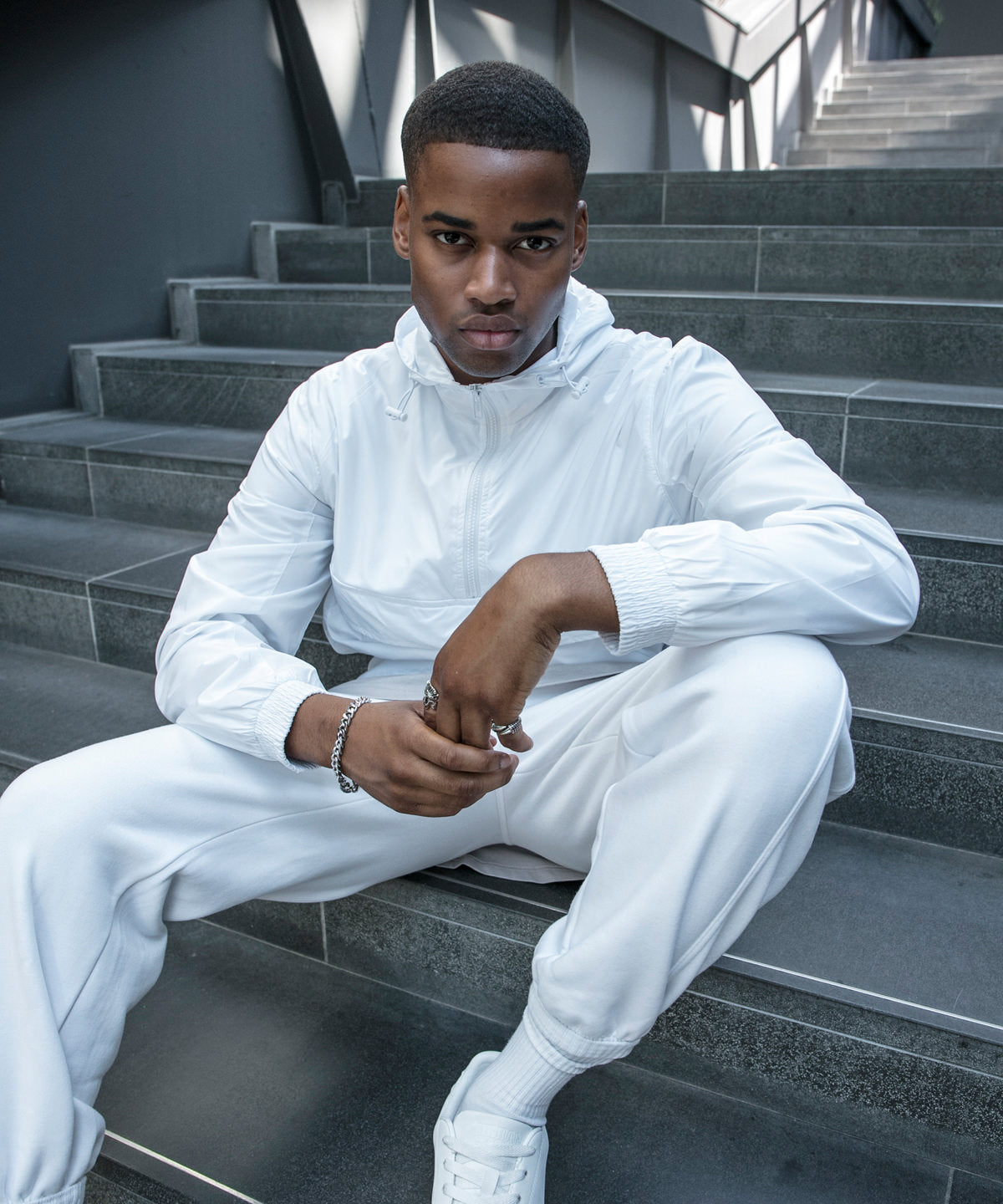 Basic pullover jacket