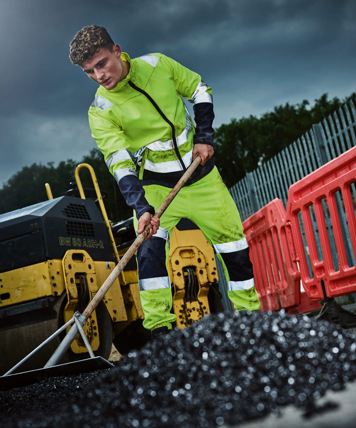 Pro hi-vis softshell jacket